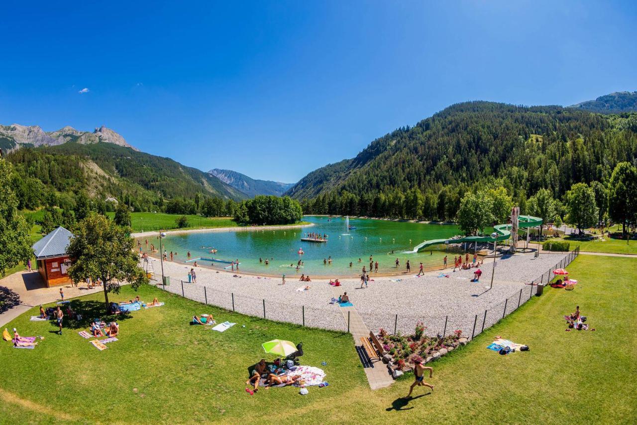 Hotel Plein Soleil Allos Exteriör bild